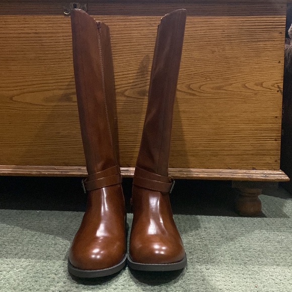 Women’s American eagle outfitters boots - Picture 3 of 6